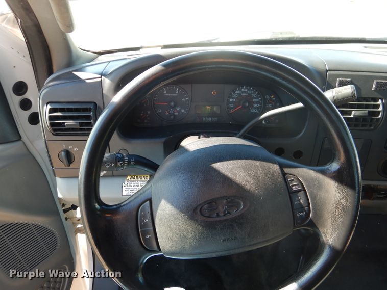 image for item HC9144 2007 Ford F550  flatbed truck with crane