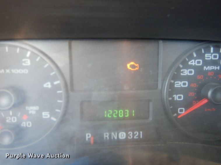 image for item HC9144 2007 Ford F550  flatbed truck with crane