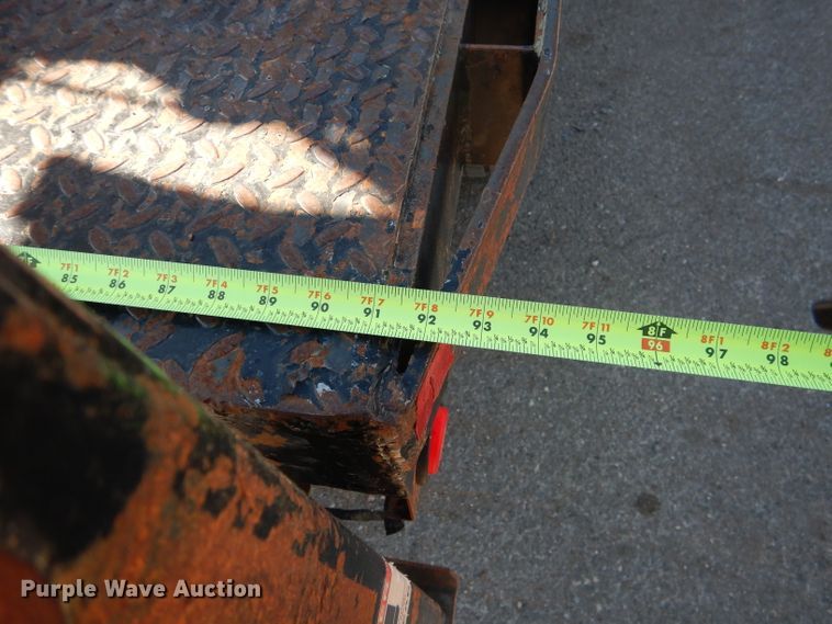 image for item HC9144 2007 Ford F550  flatbed truck with crane