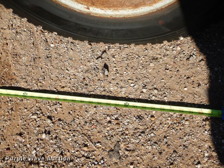 image for item HC9144 2007 Ford F550  flatbed truck with crane