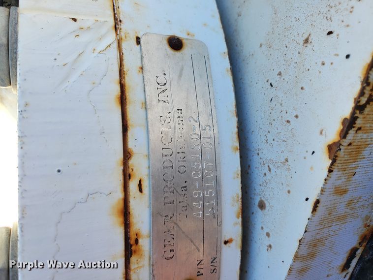 image for item HC9144 2007 Ford F550  flatbed truck with crane