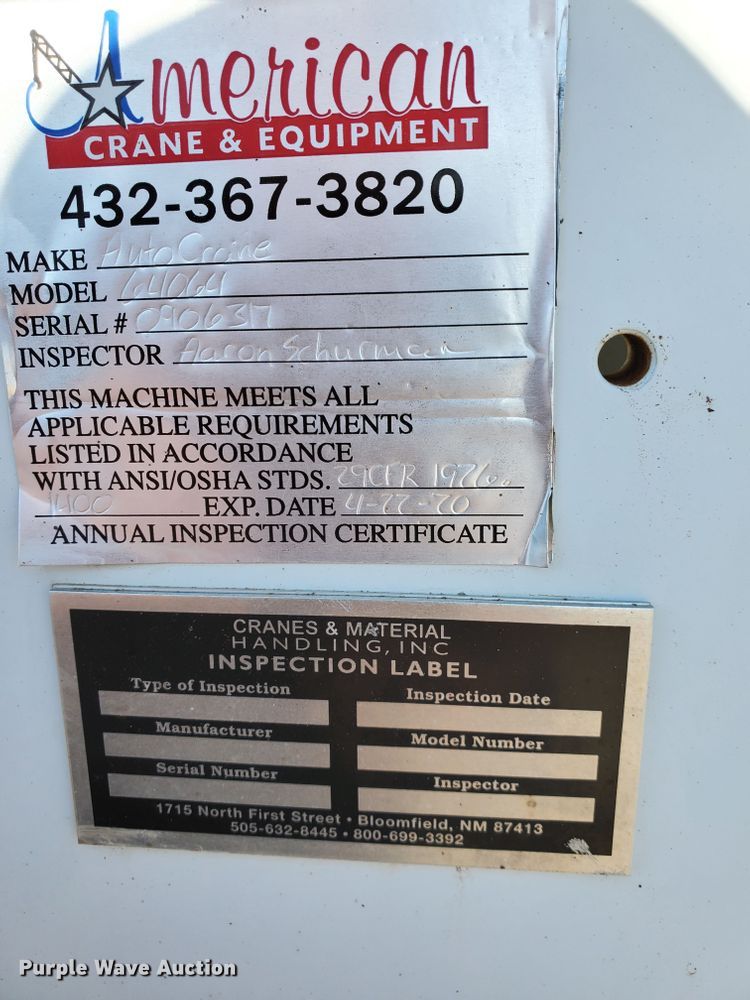 image for item HC9144 2007 Ford F550  flatbed truck with crane