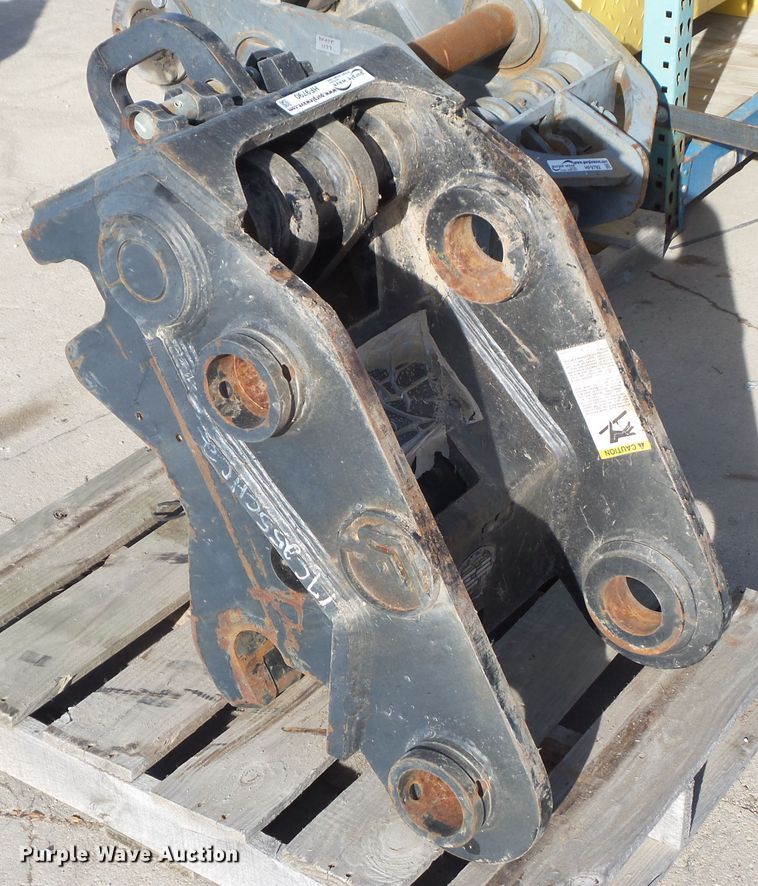 image for item HF9790 Central Fabricators TXC-225 quick coupler