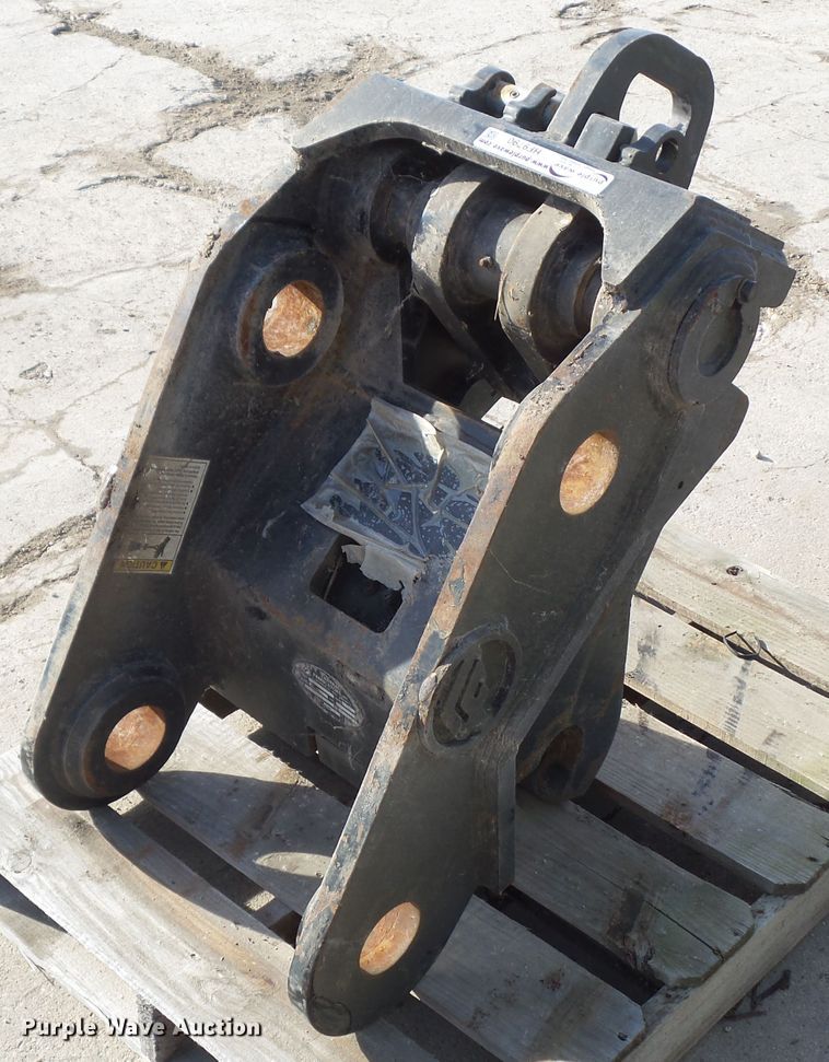 image for item HF9790 Central Fabricators TXC-225 quick coupler