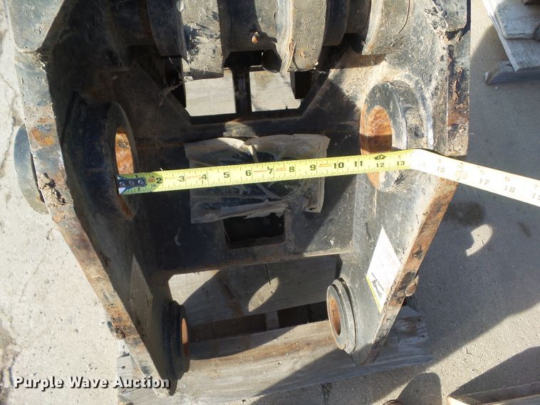 image for item HF9790 Central Fabricators TXC-225 quick coupler