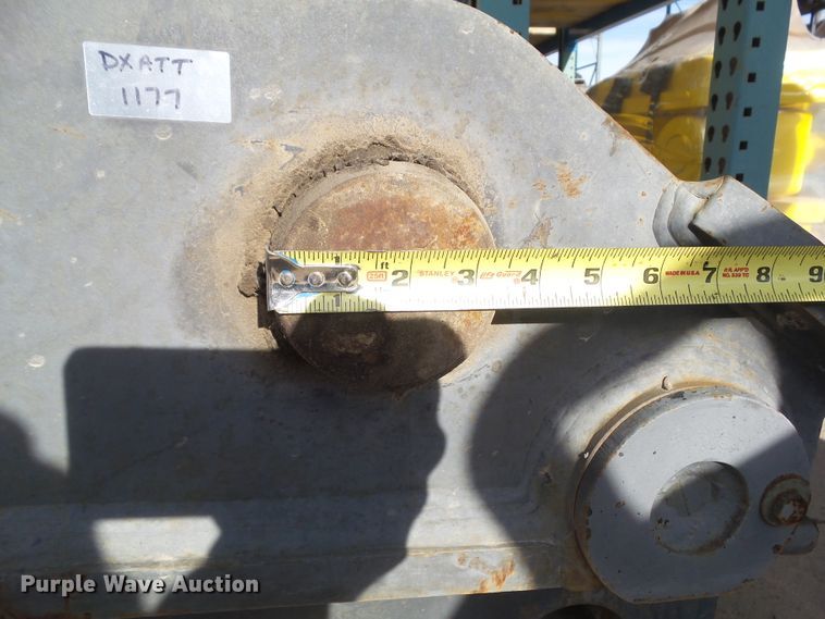 image for item HF9792 Central Fabricators JD290G quick coupler