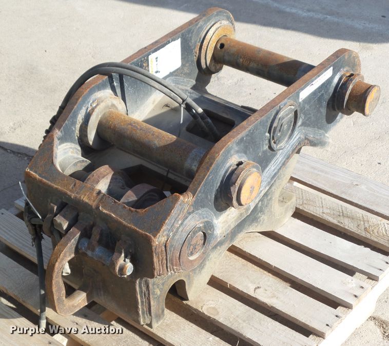 image for item HF9793 Central Fabricators TXC-225 quick coupler