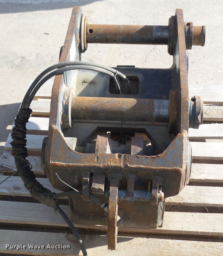 image for item HF9793 Central Fabricators TXC-225 quick coupler