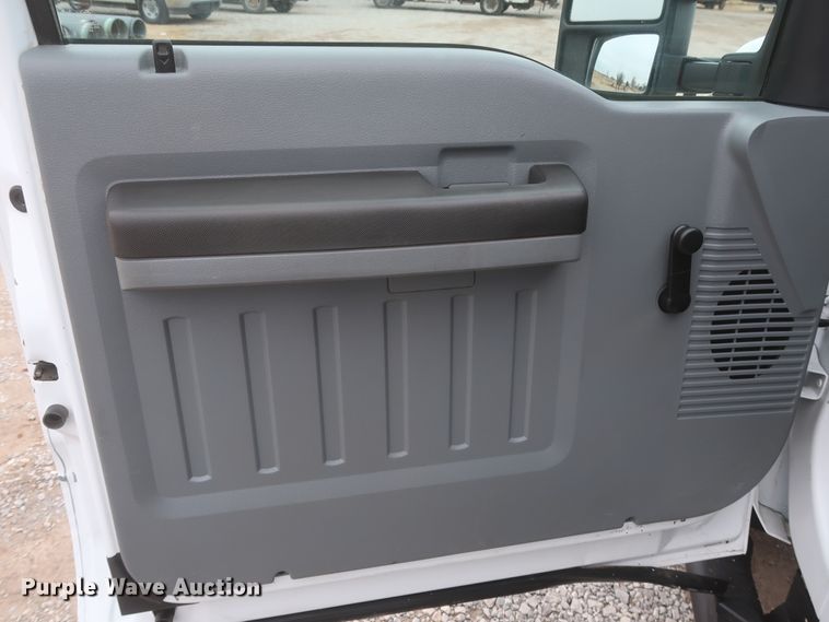 image for item HK9637 2011 Ford F550  SuperCab flatbed treater truck