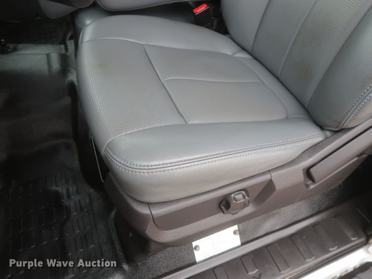 image for item HK9637 2011 Ford F550  SuperCab flatbed treater truck