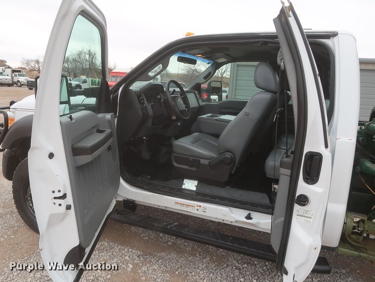 image for item HK9637 2011 Ford F550  SuperCab flatbed treater truck