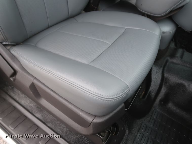 image for item HK9637 2011 Ford F550  SuperCab flatbed treater truck