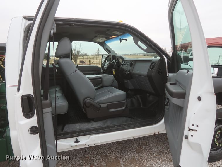 image for item HK9637 2011 Ford F550  SuperCab flatbed treater truck