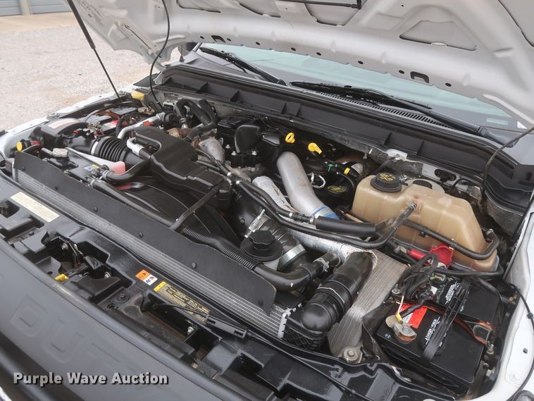 image for item HK9637 2011 Ford F550  SuperCab flatbed treater truck