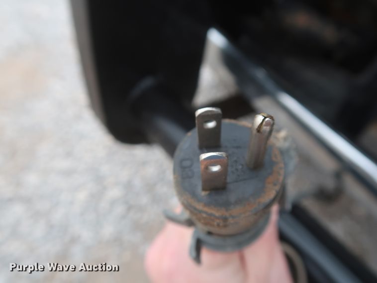 image for item HK9637 2011 Ford F550  SuperCab flatbed treater truck