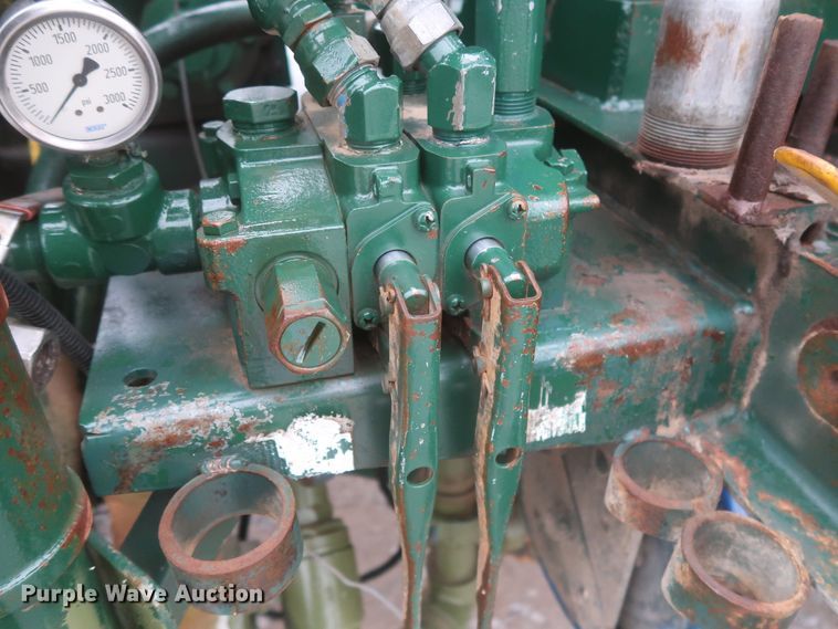 image for item HK9637 2011 Ford F550  SuperCab flatbed treater truck