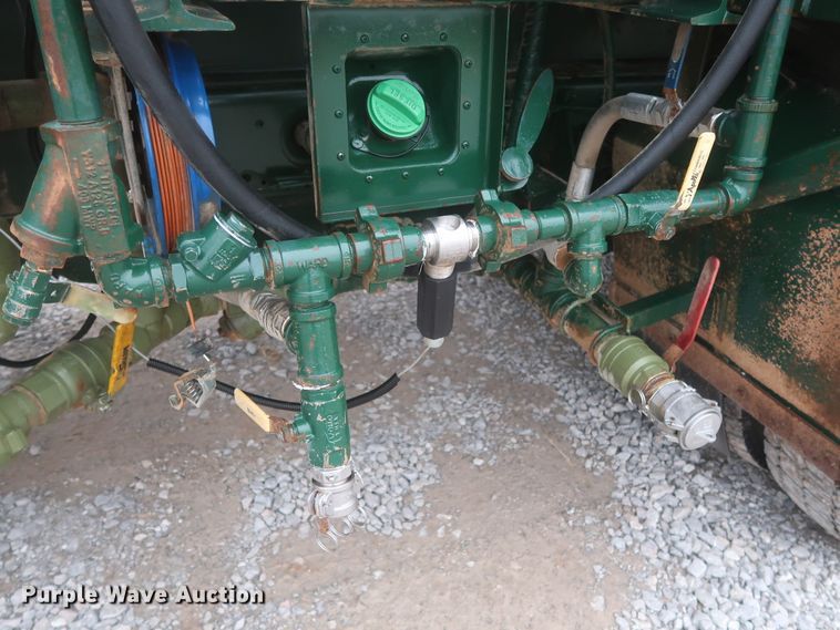 image for item HK9637 2011 Ford F550  SuperCab flatbed treater truck