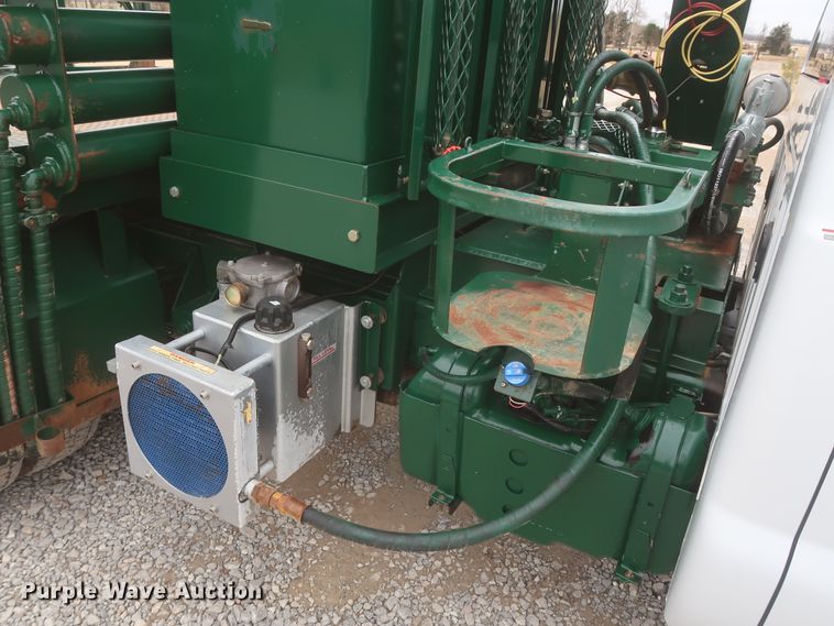 image for item HK9637 2011 Ford F550  SuperCab flatbed treater truck