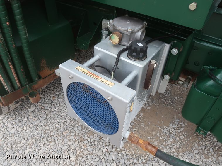 image for item HK9637 2011 Ford F550  SuperCab flatbed treater truck