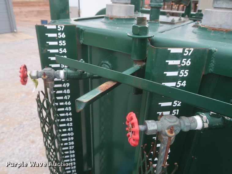 image for item HK9637 2011 Ford F550  SuperCab flatbed treater truck