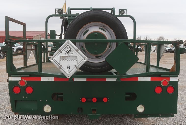 image for item HK9637 2011 Ford F550  SuperCab flatbed treater truck