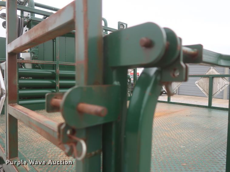 image for item HK9637 2011 Ford F550  SuperCab flatbed treater truck