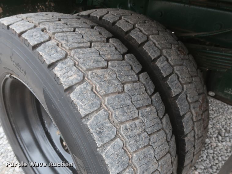 image for item HK9637 2011 Ford F550  SuperCab flatbed treater truck