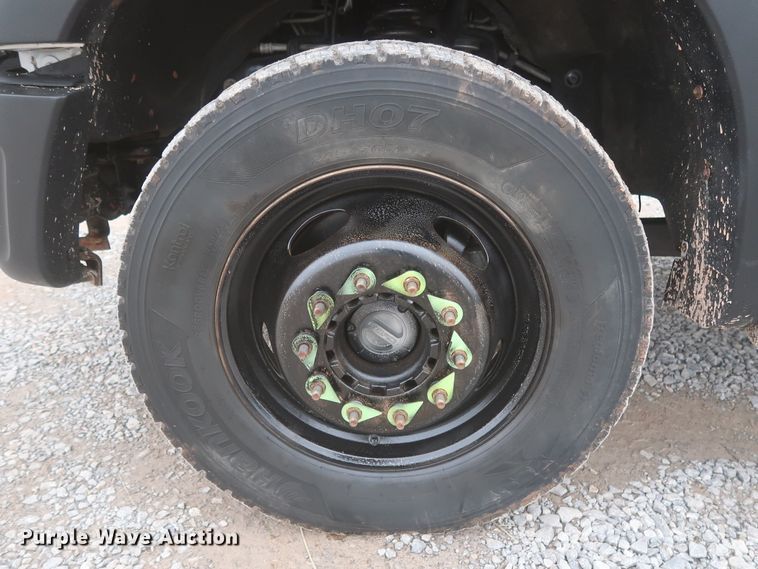 image for item HK9637 2011 Ford F550  SuperCab flatbed treater truck