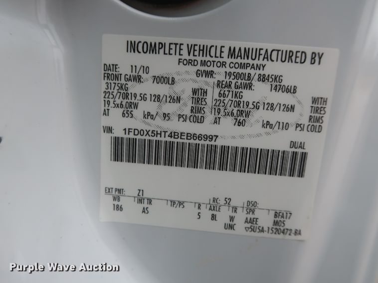 image for item HK9637 2011 Ford F550  SuperCab flatbed treater truck