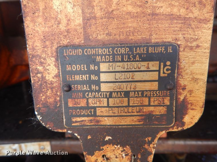 image for item HV9575 1994 International 4900  fuel truck