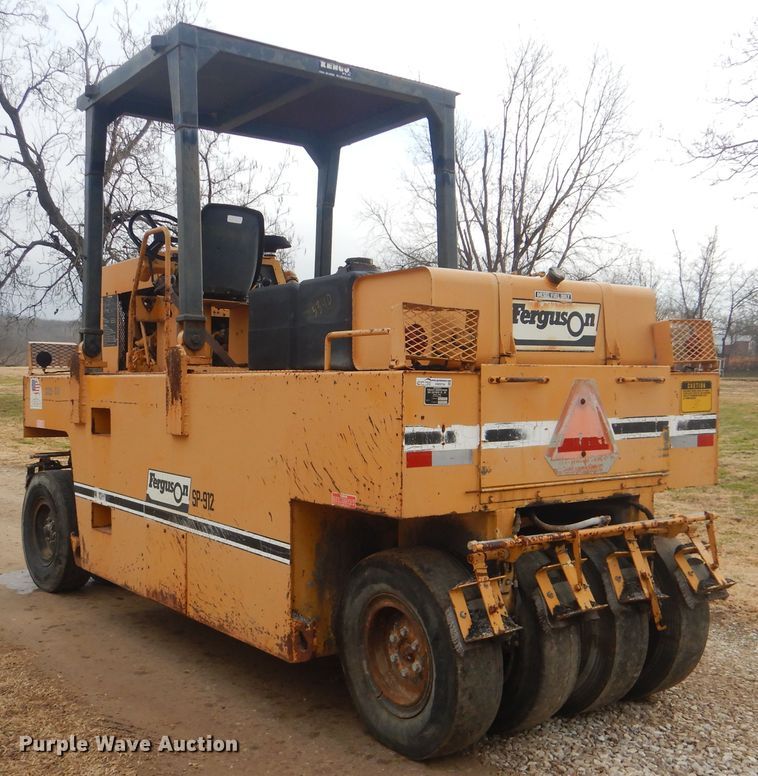 image for item HW9754 1993 Ferguson SP-912  pneumatic roller