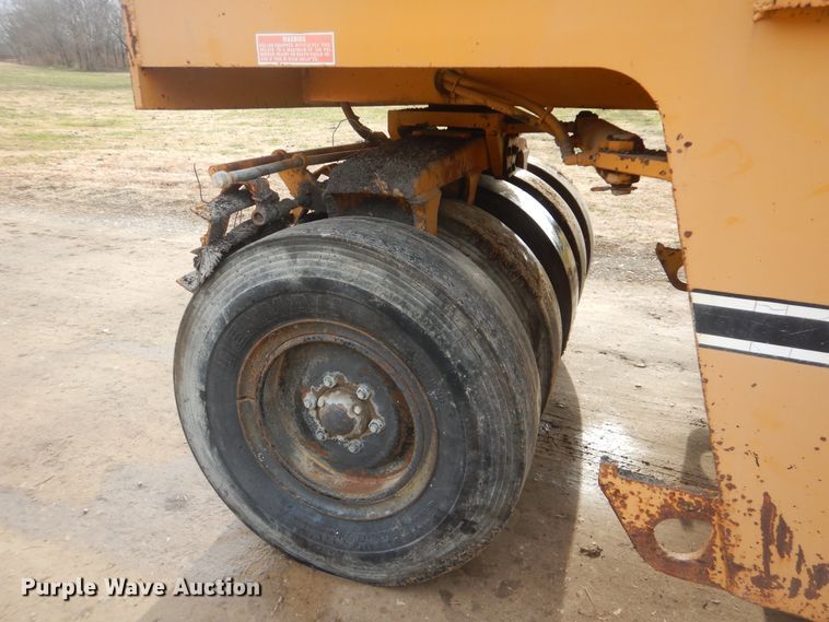 image for item HW9754 1993 Ferguson SP-912  pneumatic roller