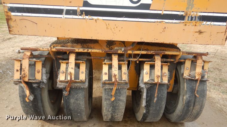 image for item HW9754 1993 Ferguson SP-912  pneumatic roller