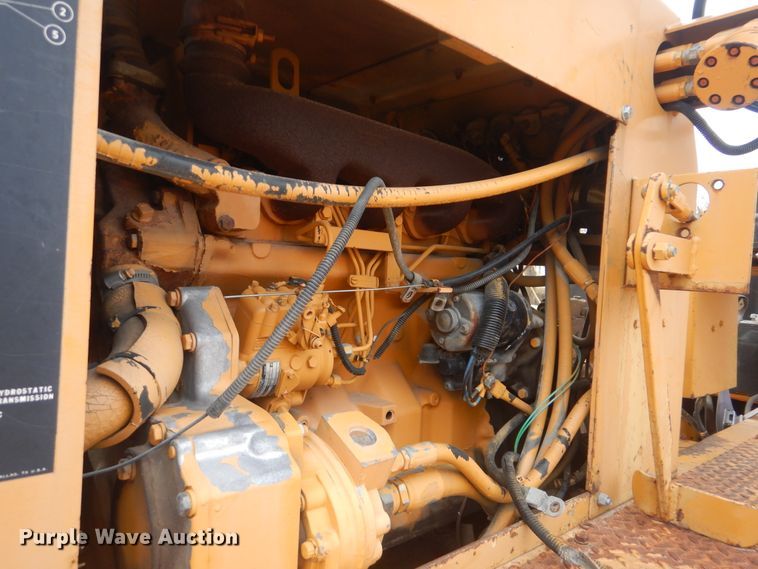 image for item HW9754 1993 Ferguson SP-912  pneumatic roller