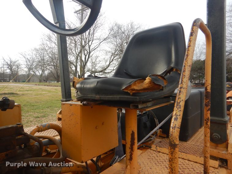 image for item HW9754 1993 Ferguson SP-912  pneumatic roller