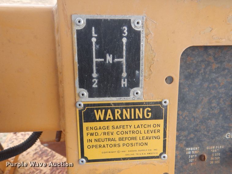 image for item HW9754 1993 Ferguson SP-912  pneumatic roller