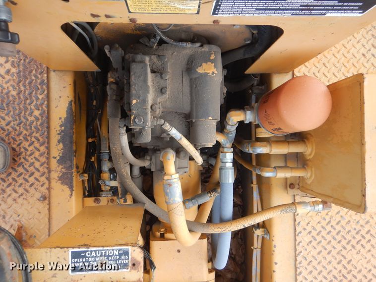 image for item HW9754 1993 Ferguson SP-912  pneumatic roller