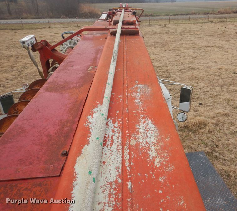 image for item HW9755 2001 International 4900  digger derrick truck