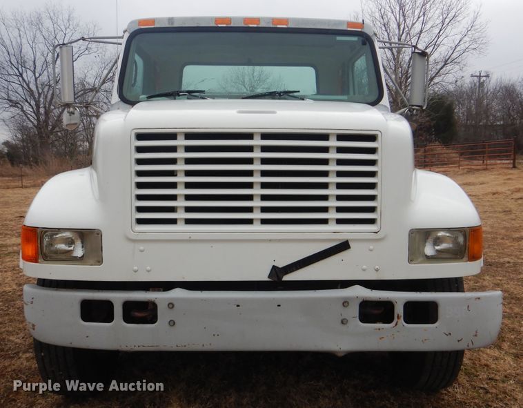 image for item HW9756 1999 International 4700  utility / service truck