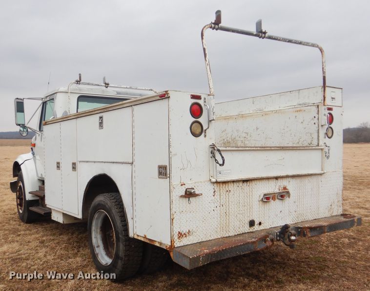 image for item HW9756 1999 International 4700  utility / service truck