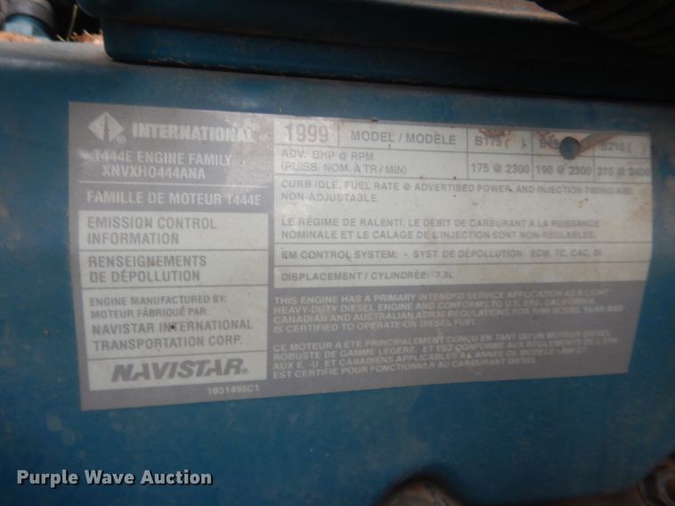 image for item HW9756 1999 International 4700  utility / service truck