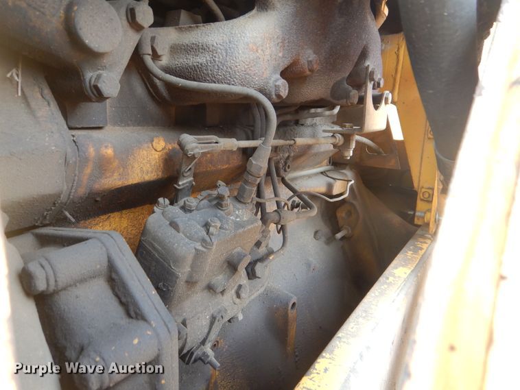 image for item HW9759 1979 John Deere 450C  track loader