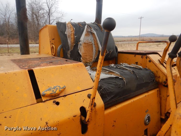 image for item HW9759 1979 John Deere 450C  track loader