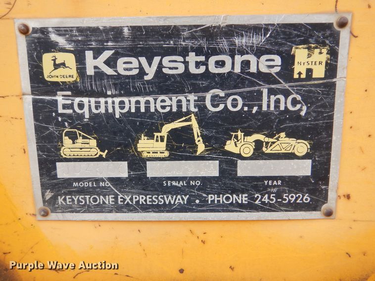 image for item HW9759 1979 John Deere 450C  track loader