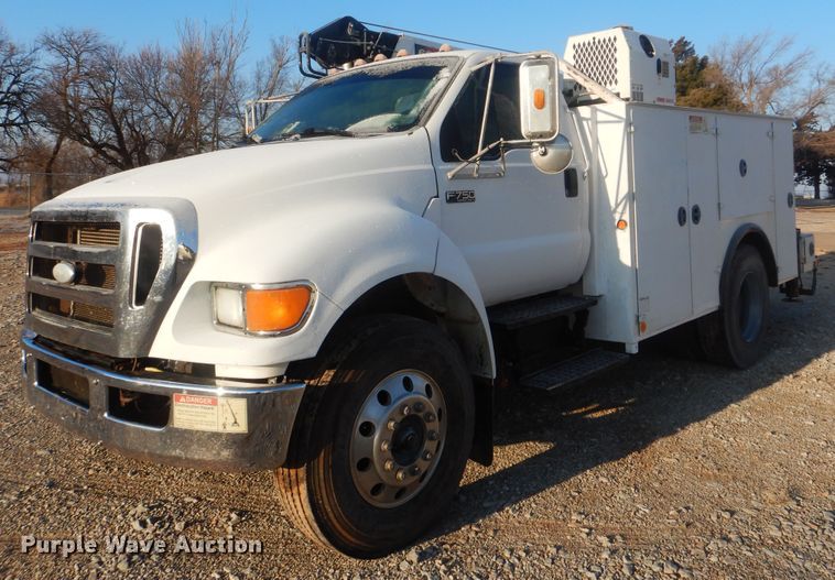 image for item HW9762 2006 Ford F750  service / utility truck