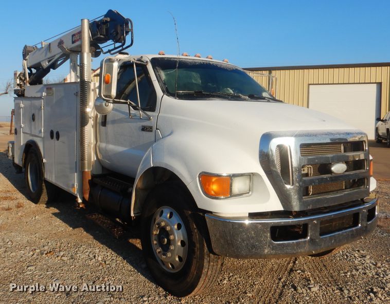 image for item HW9762 2006 Ford F750  service / utility truck