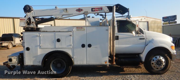 image for item HW9762 2006 Ford F750  service / utility truck