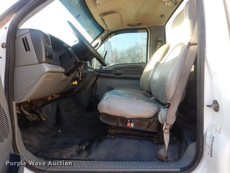 image for item HW9762 2006 Ford F750  service / utility truck