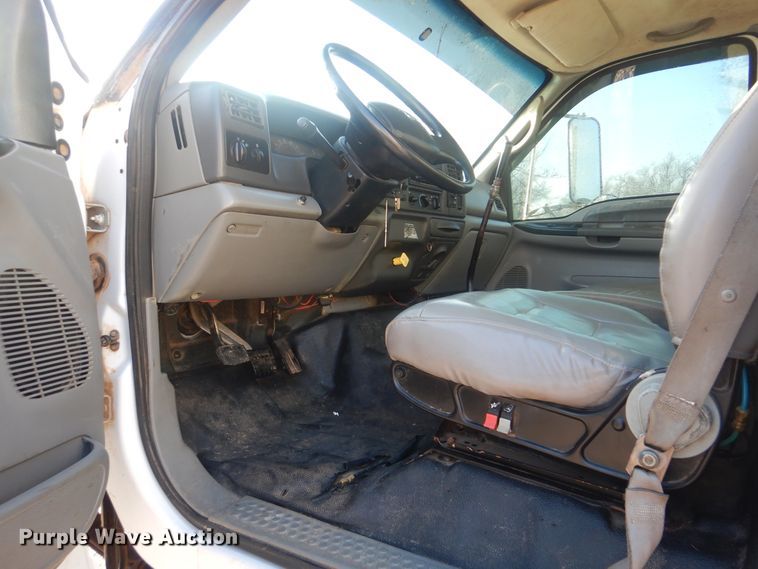 image for item HW9762 2006 Ford F750  service / utility truck