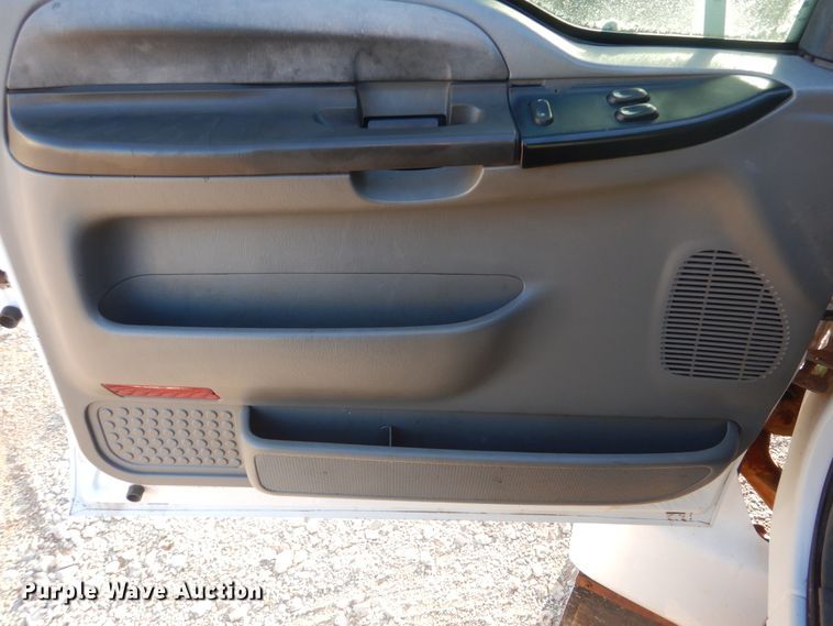 image for item HW9762 2006 Ford F750  service / utility truck